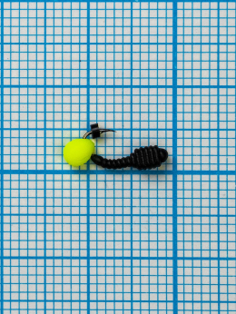 Мормышка Личинка Куб Drops жёлтый Fluo ( Larva Cube) 0,28/2, чёрный